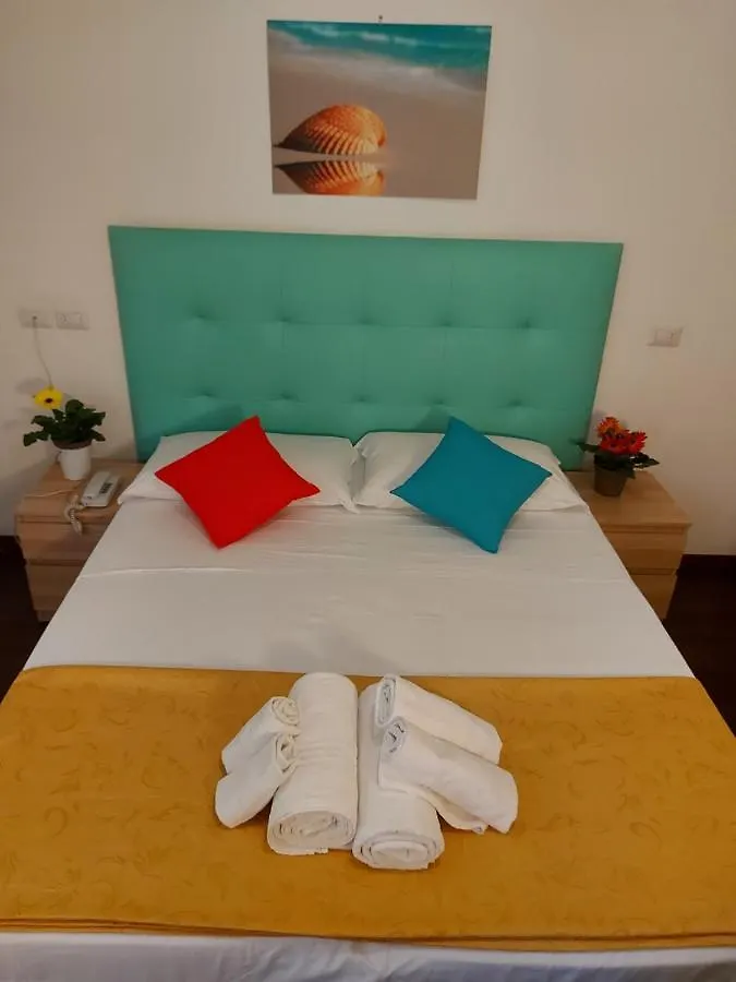 Hotel Senza Pensieri Riccione 3*,
