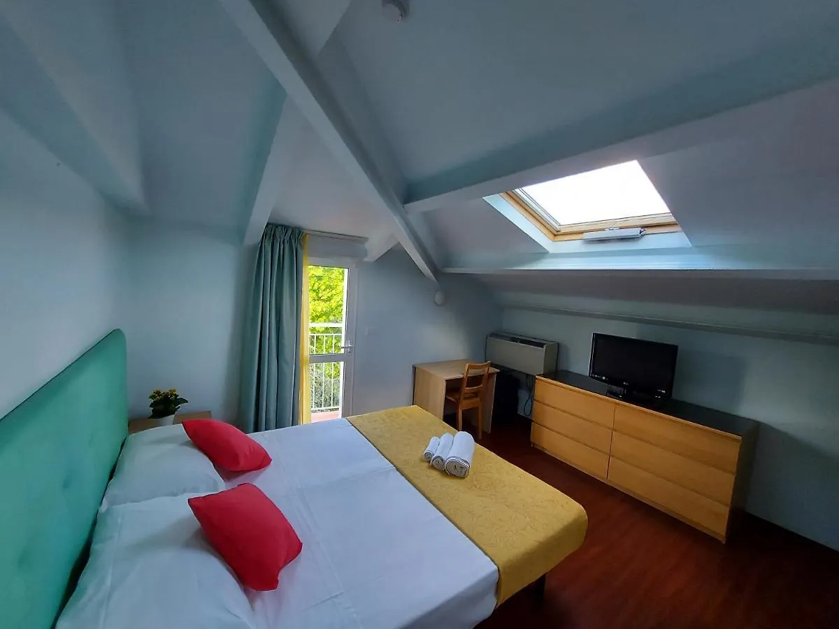 Hotel Senza Pensieri Riccione 3*,  Italia